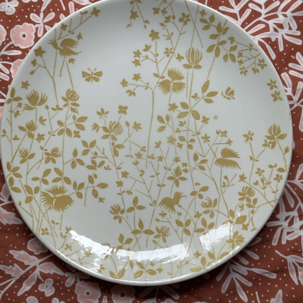 2 Sheffield Ironstone “Golden Meadow” Dinner Plates
Made in USA